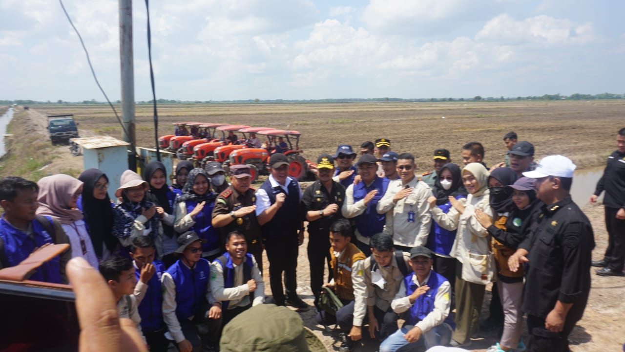 Tinjau Gerakan Tanam Padi El Nino di Sumsel, Mentan Pastikan Stok Beras Nasional Aman