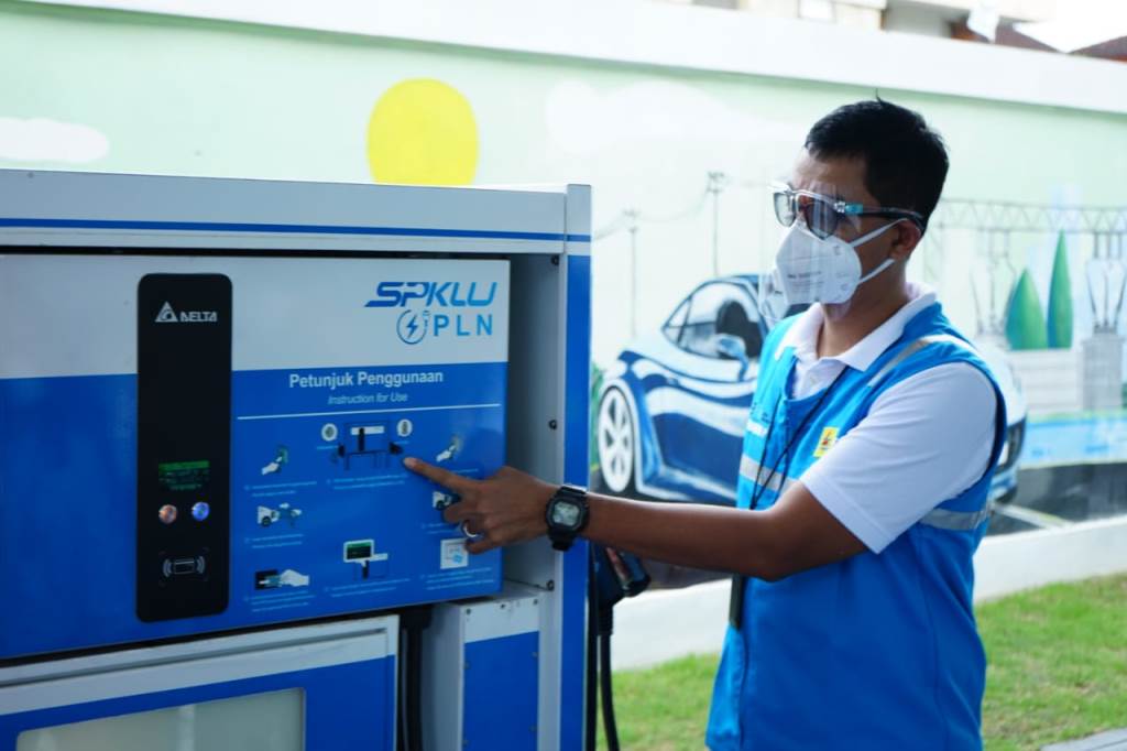 Diskon 30 Persen Bagi Pengguna Kendaraan Listrik dari PLN