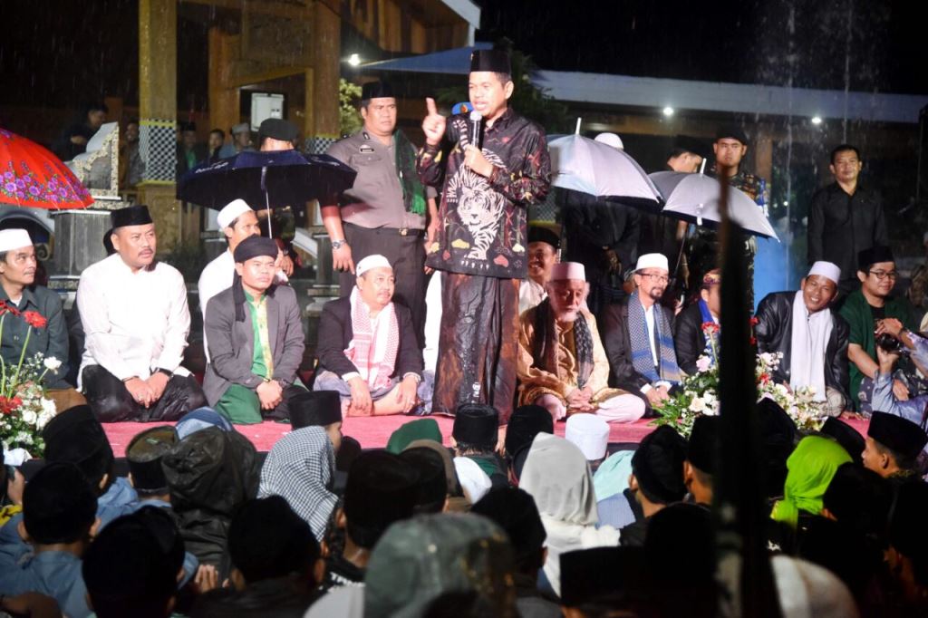 Nadzoman Serempak di Purwakarta Pecahkan Rekor MURI