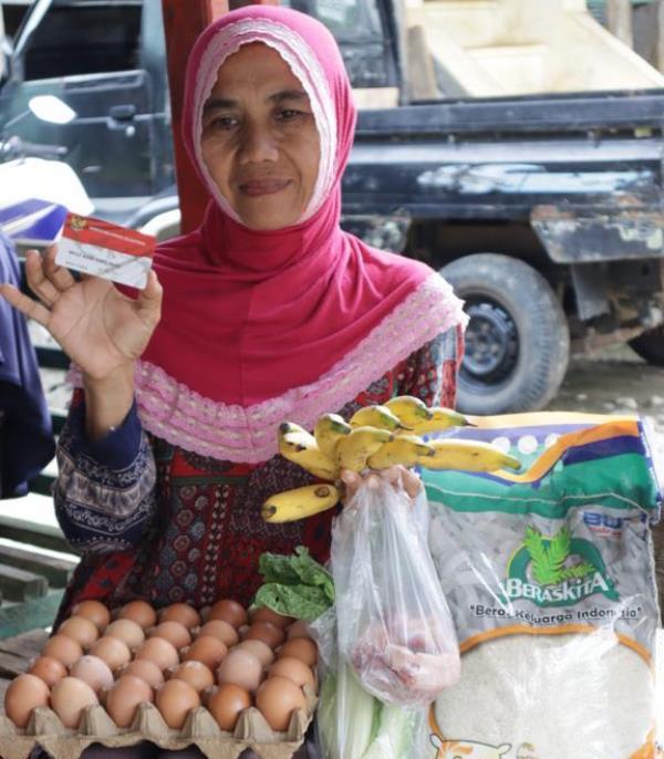 Pandemi Korona, Mensos Minta Kepala Daerah Tambah Bansos