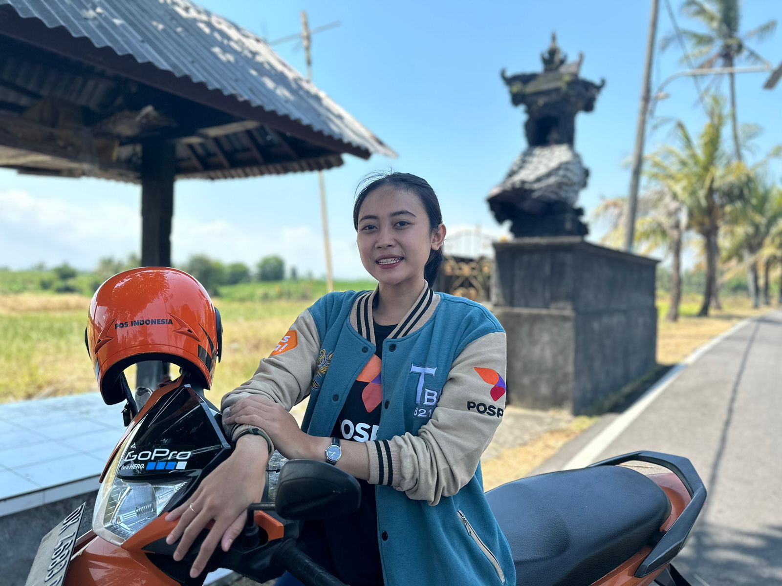 Penyaluran <i>Door to Door</i> jadi Strategi Sukses Pos Indonesia Salurkan Bansos Sembako dan PKH