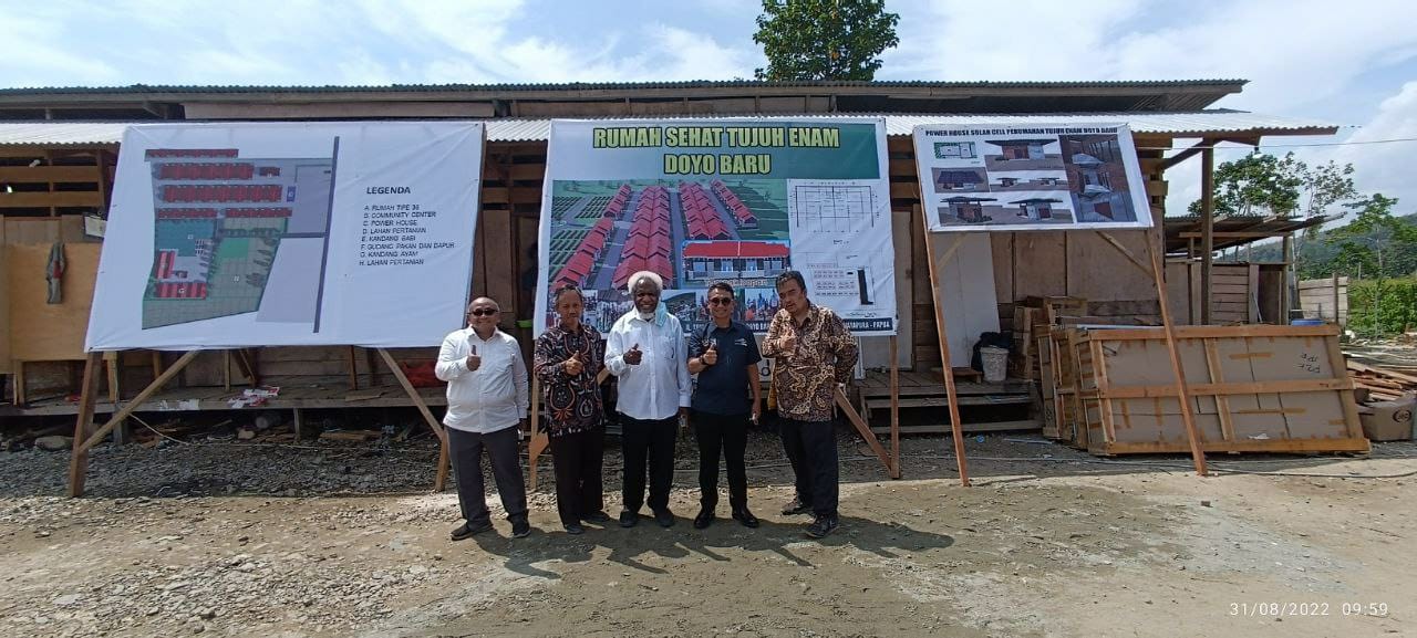 Kemensos Serahkan Bantuan kepada 378 Korban Banjir Bandang Sentani