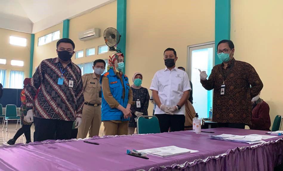 198 Kartu Keluarga Sejahtera Dibagikan untuk KPM Baru di Tangsel