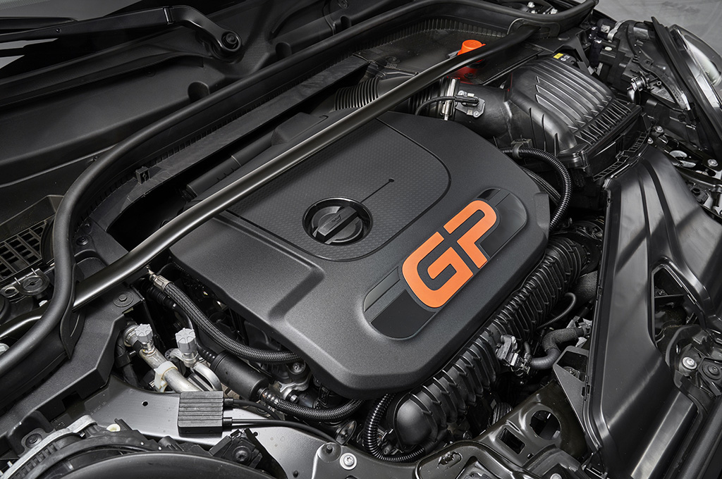 MINI John Cooper Works GP Tantang Kolektor Mobil Indonesia