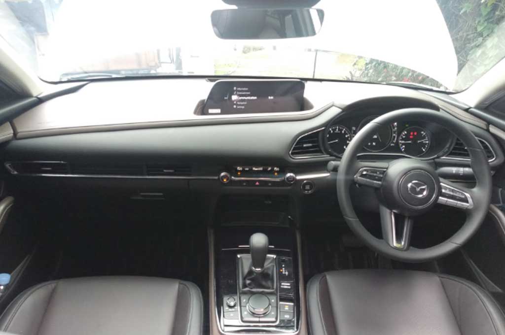 Karakter SUV Mazda CX-30, Galak di Rute Cikampek-Lembang