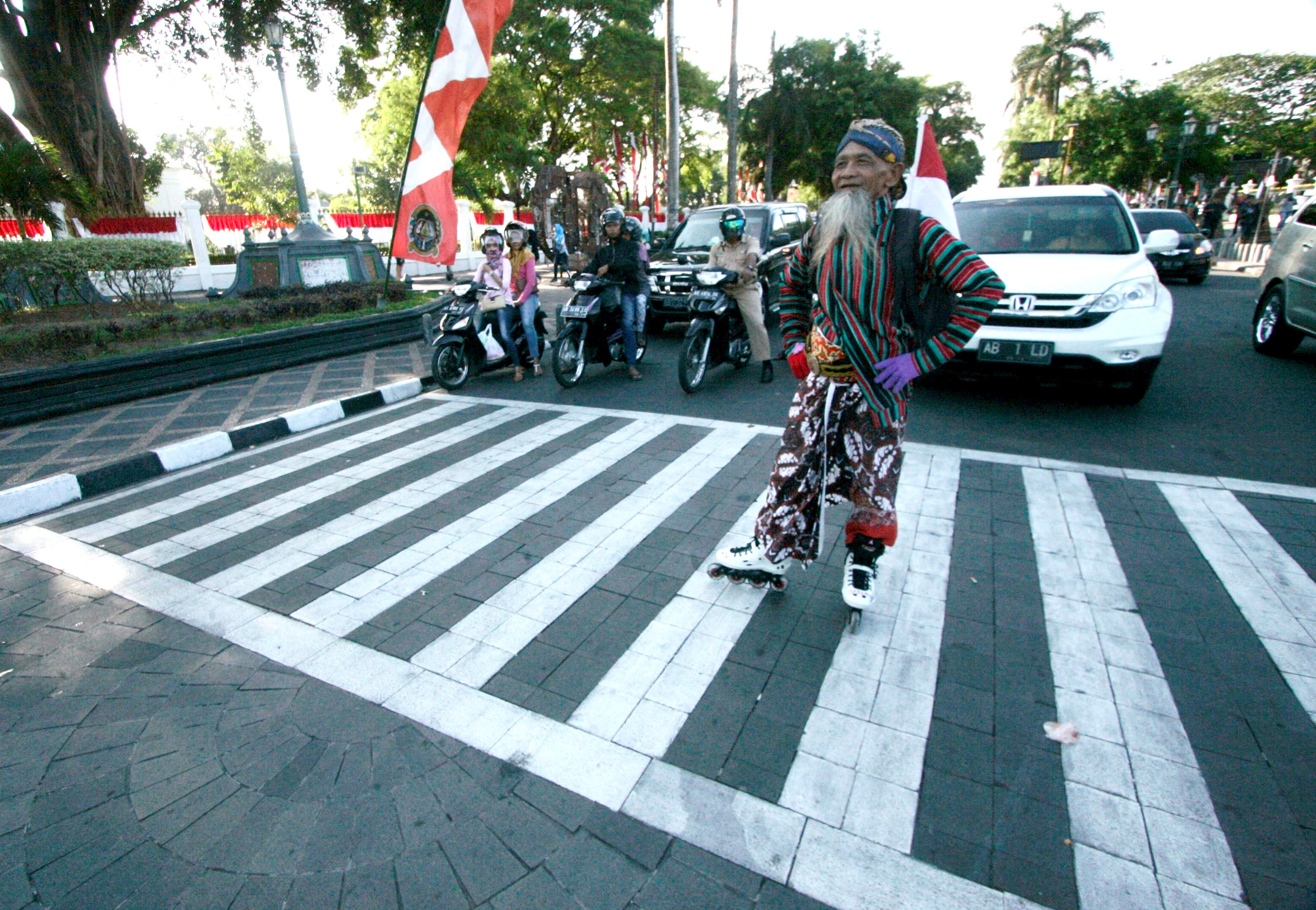 Perjalanan Panjang Mbah Supri demi Ketemu Jokowi