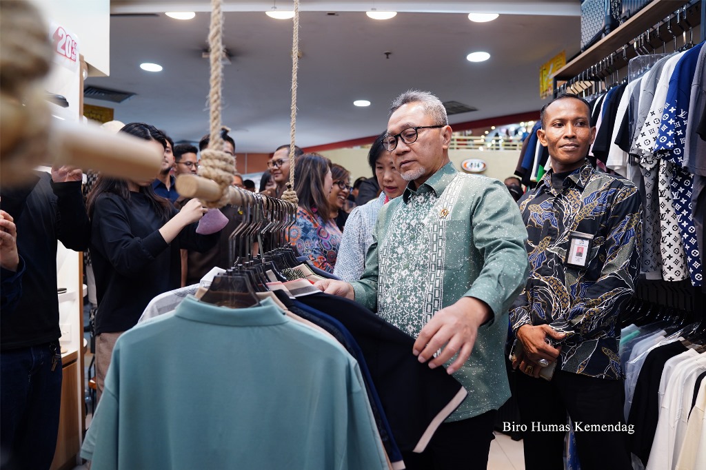 Mendag Zulkifli Hasan Imbau TikTok Patuhi Permendag 31 Tahun 2023