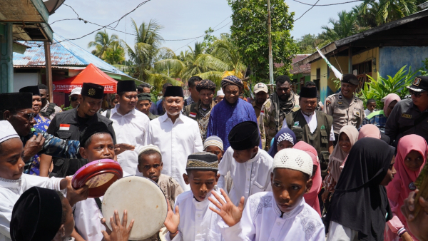 Hadiri Jambore Dai Internasional di Fakfak, Zulhas Kagumi Perjuangan Ustaz Fadlan Garamatan