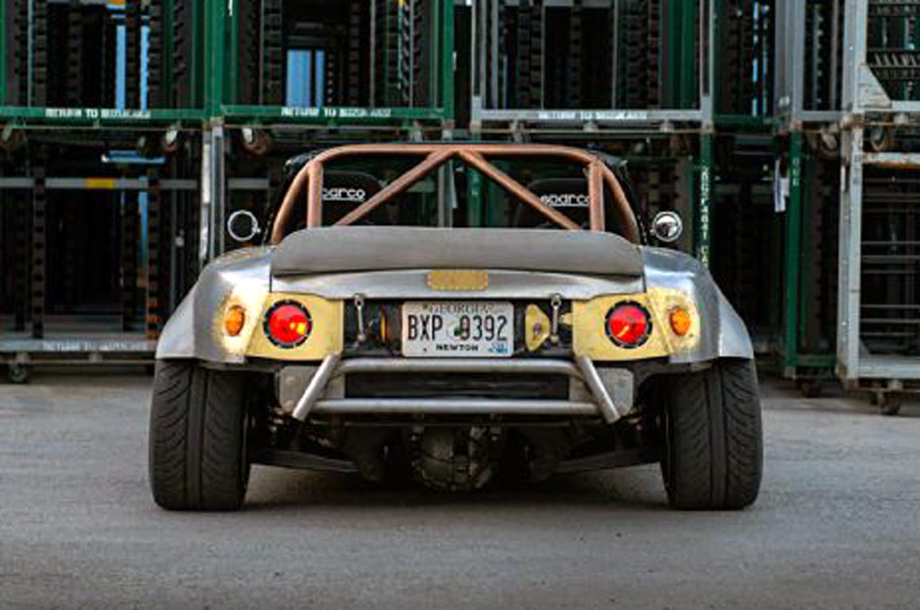 Modifikasi Ekstrim Mazda Miata 1991 Bergaya Hot Rod