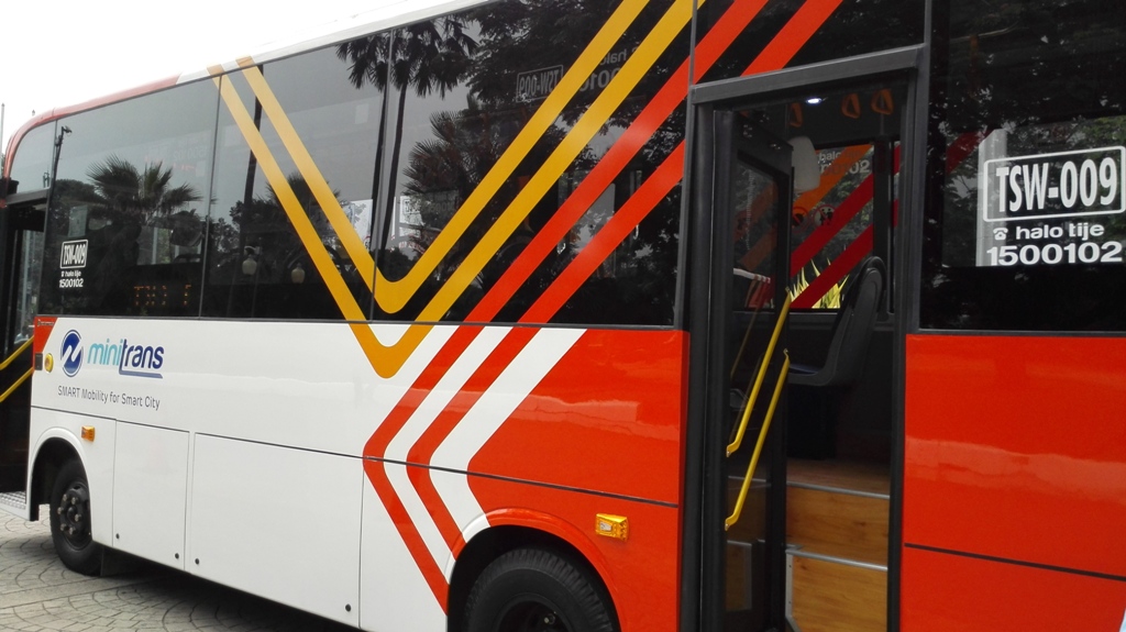 Minitrans akan Gantikan Metromini di Jakarta