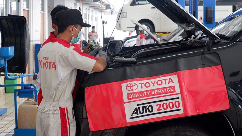 Cari Mobil Bekas Berkualitas? Cek Riwayat Servisnya