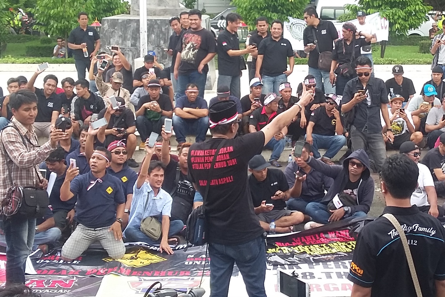 Ojek Daring DIY Libur 24 Jam Protes Permenhub 108/2017