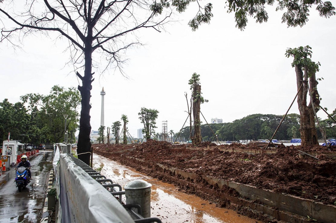Noda Hitam Proyek Revitalisasi Monas