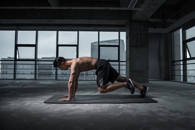 HIIT Workout Saat di Rumah <i>Aja</i>