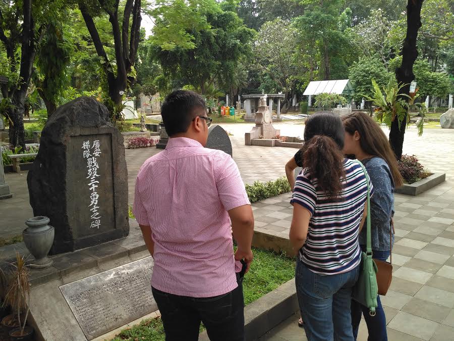 Menyisir Cerita di Makam Peninggalan Belanda