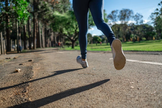 Olahraga jogging untuk mengecilkan perut