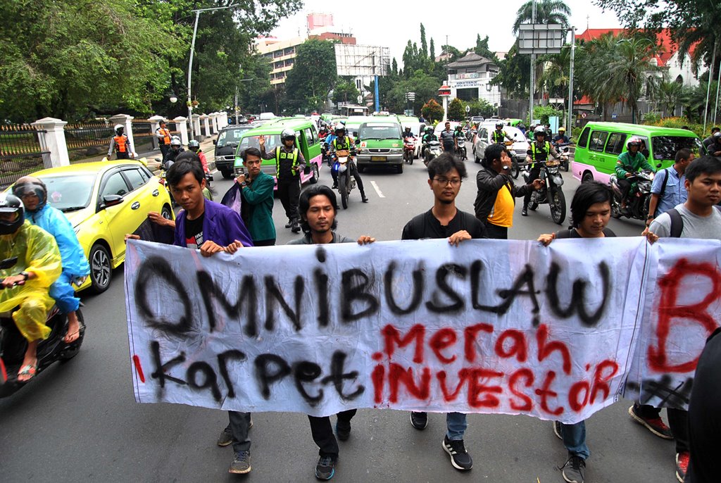 Pakar: Banyak Negara Kapok Pakai Omnibus Law