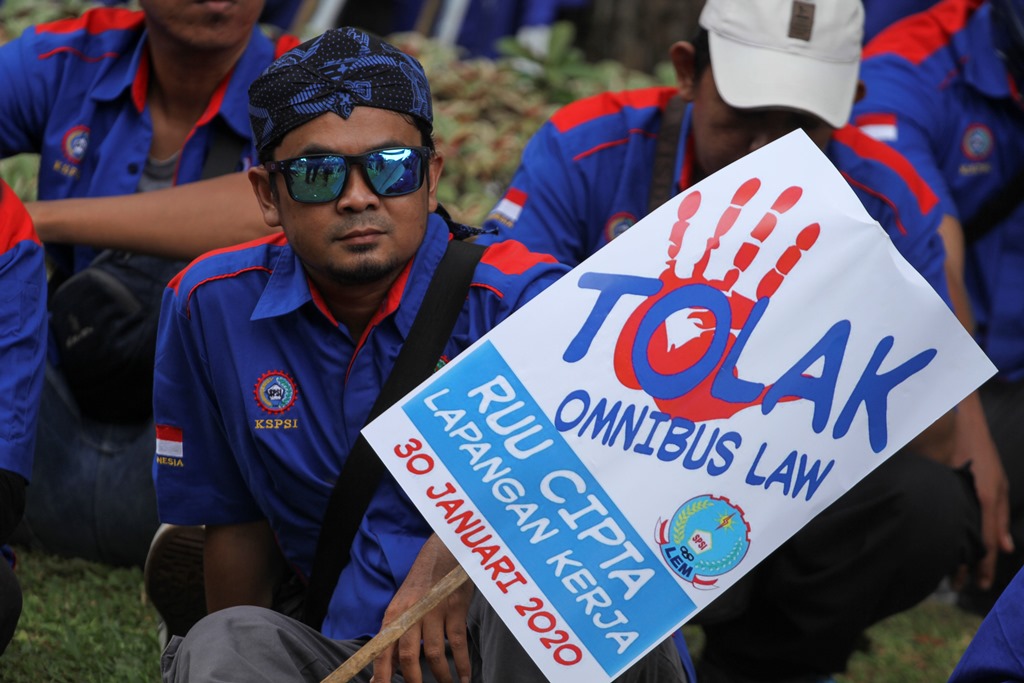 Lima Hal Janggal Terselip di Omnibus Law Cipta Kerja
