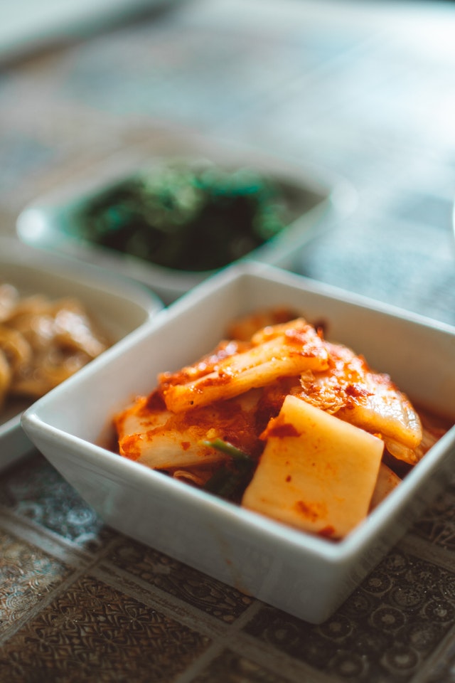 Orang Korea suka makan makanan olahan fermentasi seperti kimchi. Pexels.