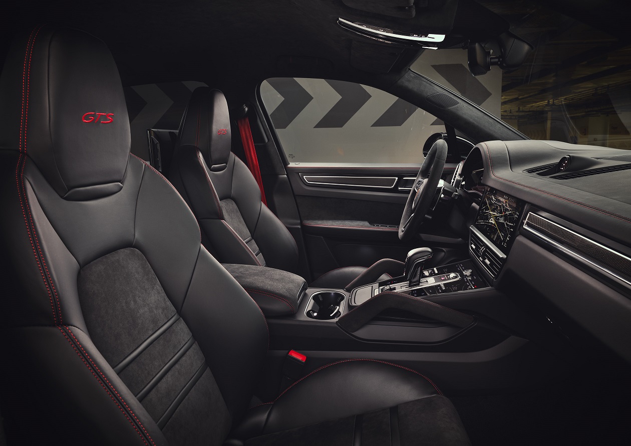 Porsche Cayenne Kembali Gunakan Mesin V8
