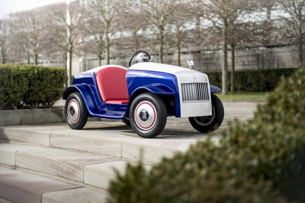 Rolls-Royce SRH Berukuran Imut dan Sangat Langka