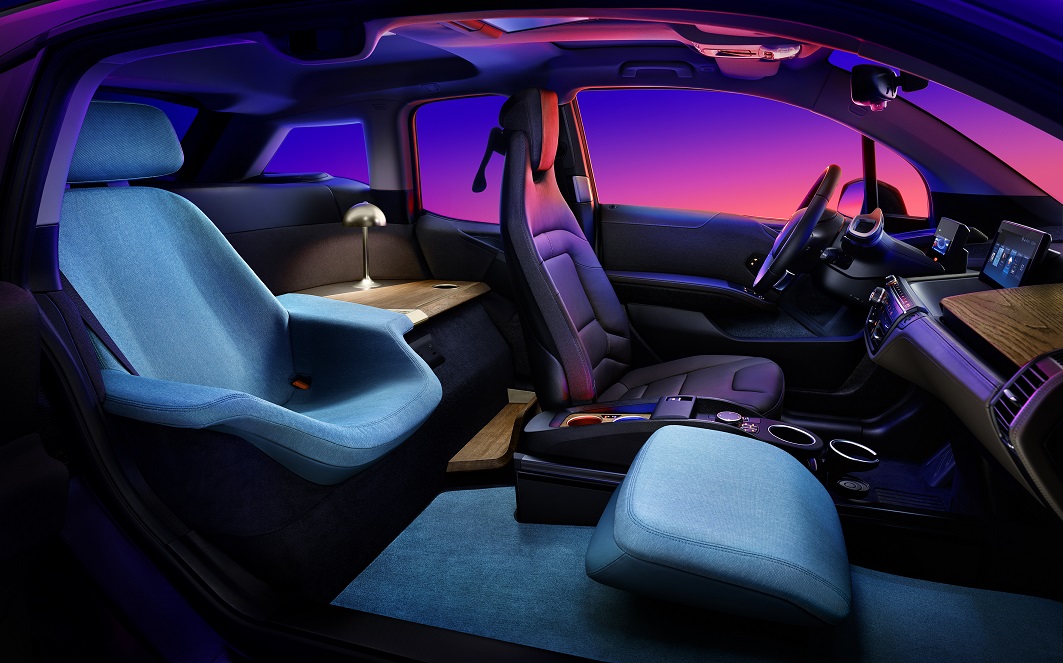 BMW i3 Urban Suit Concept Boyong Nuansa Limousine