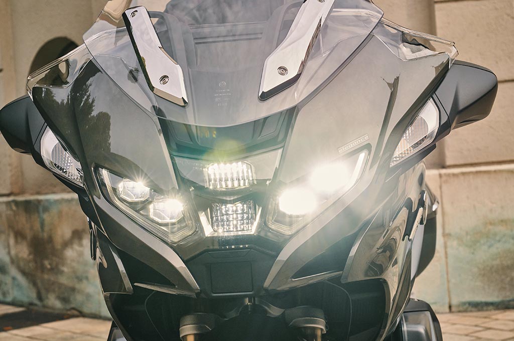 BMW R 1250 RT Baru Punya Banyak Fitur Canggih