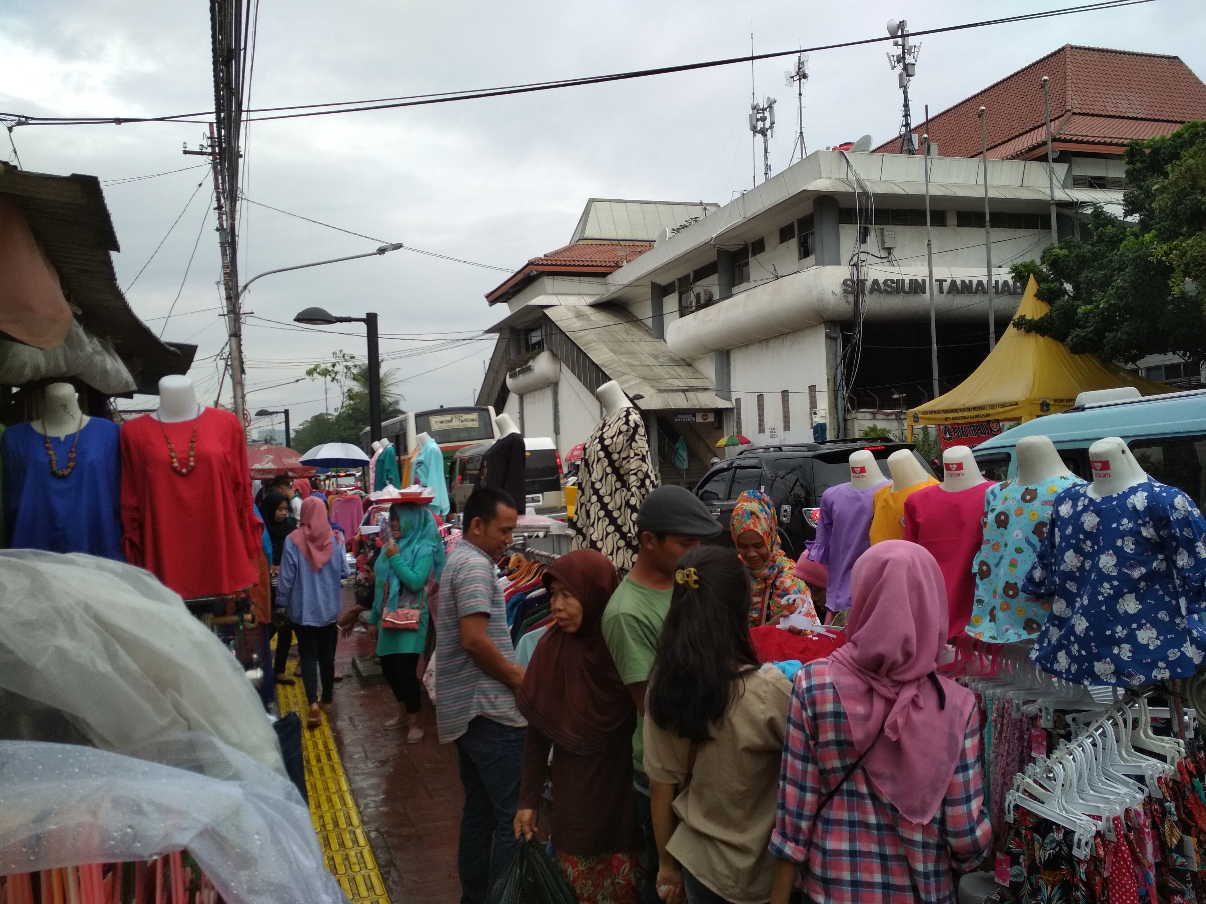 PKL Tanah Abang Ber-KTP DKI Masih Didata