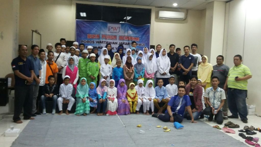 Poros Wartawan Jakarta Santuni Yatim Piatu