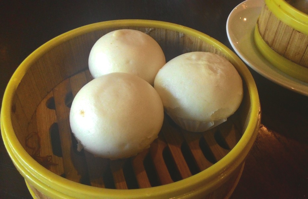 Menikmati 44 Jenis Dimsum di Resto 48 Signature