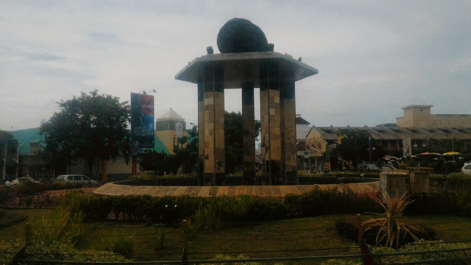 Pesona Batu Satam dari Belitung