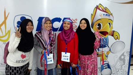 Lolos ke Semifinal, Ihsan Maulana Diserbu Penggemar Wanita
