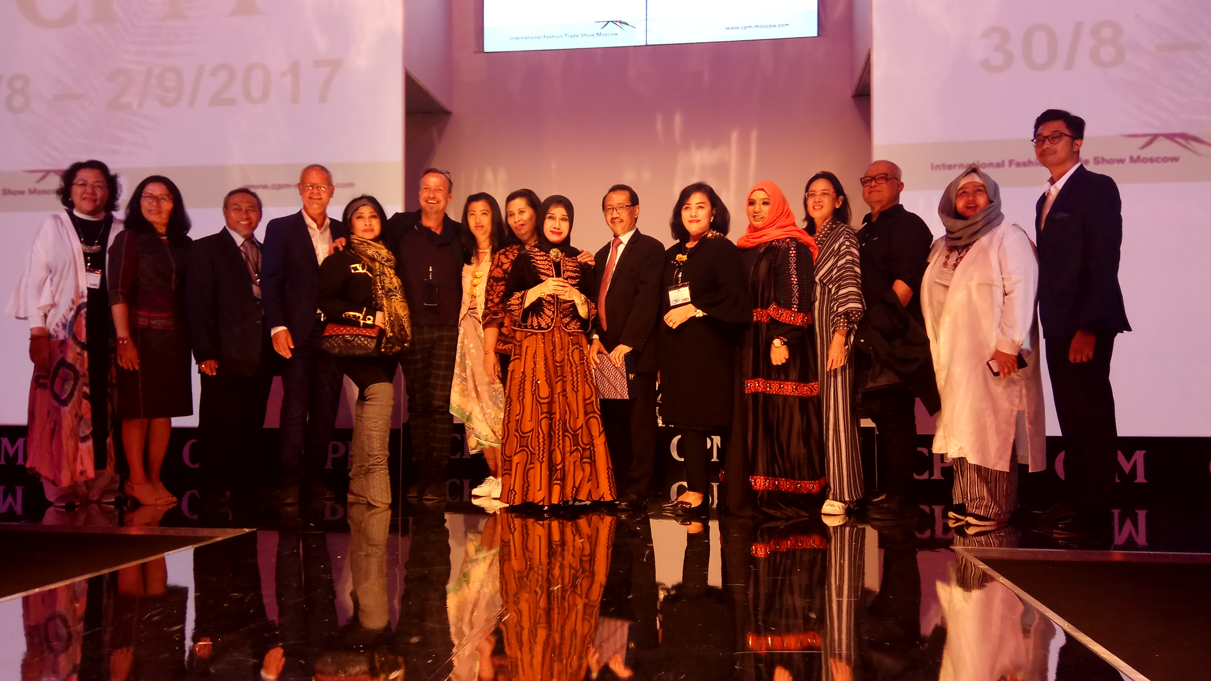 Batik dan Tenun Indonesia Mulai Terkenal di Pasar Rusia