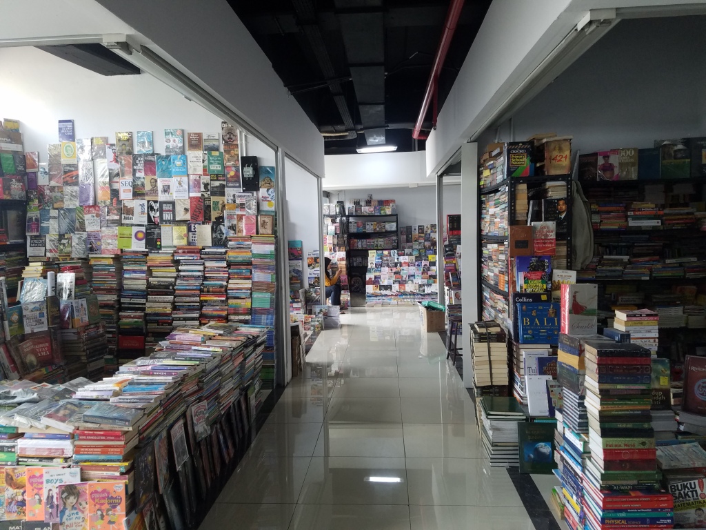 Pedagang Pasar Kenari Buka Pintu bagi PKL Senen