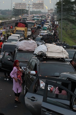 Daripada Terjebak Antrean di Brebes, Pemudik Pilih Jalur Memutar