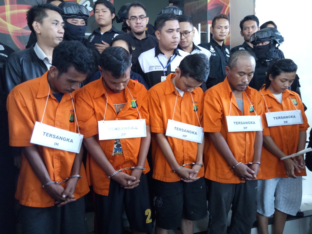 20 Adegan Pengeroyokan Anggota TNI