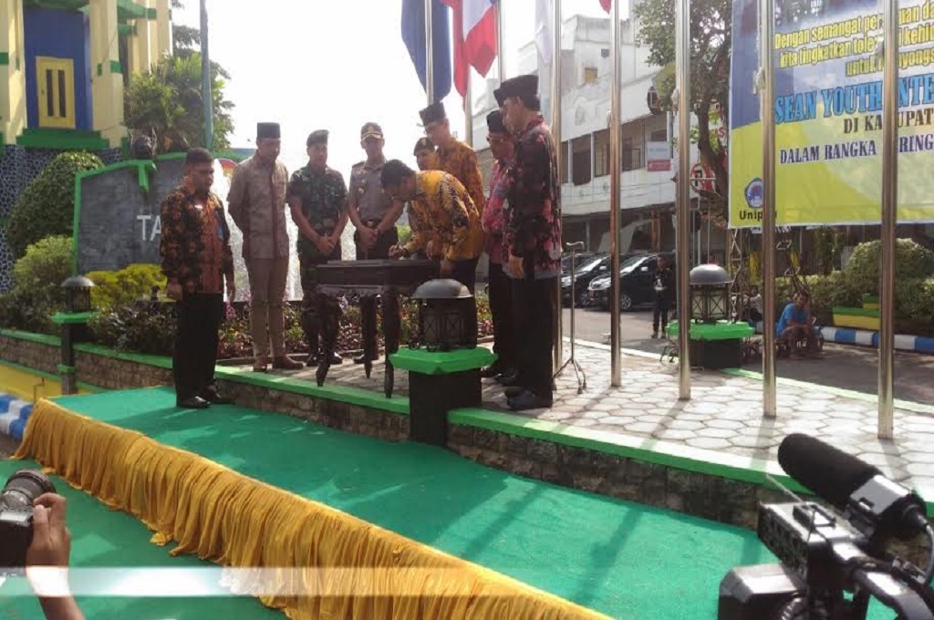 Taman ASEAN di Jombang Diresmikan