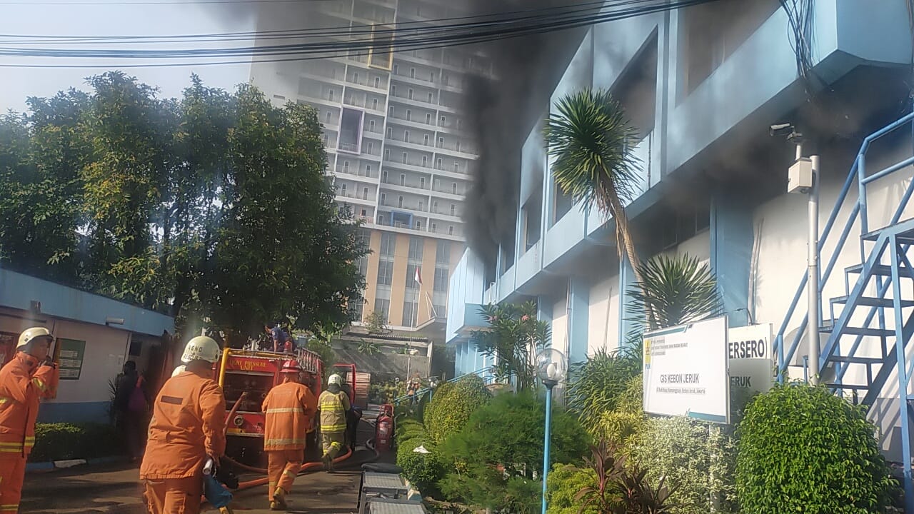 PLN Pindahkan Jalur Listrik Pascakebakaran Gardu Induk di Kebon Jeruk