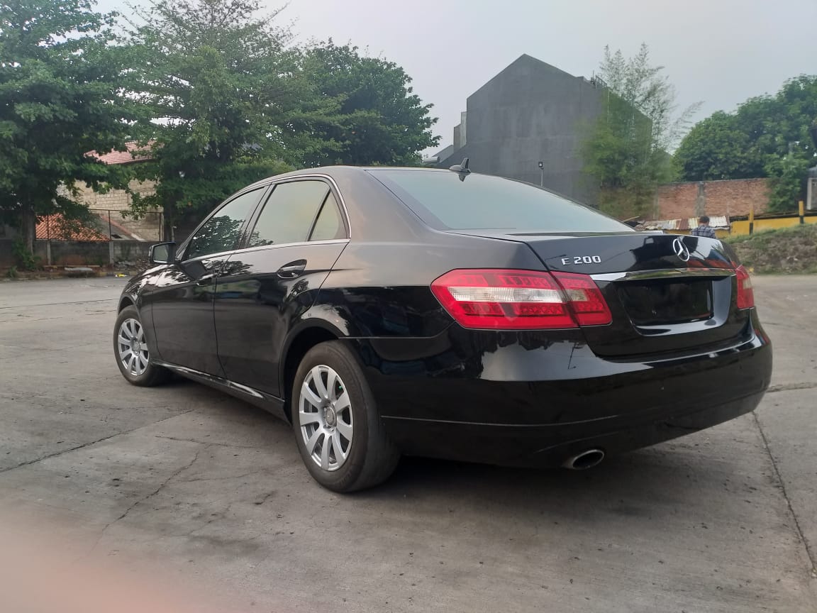 Bisnis Mobil Mewah Bekas Taksi Laris Manis Selama Pandemi