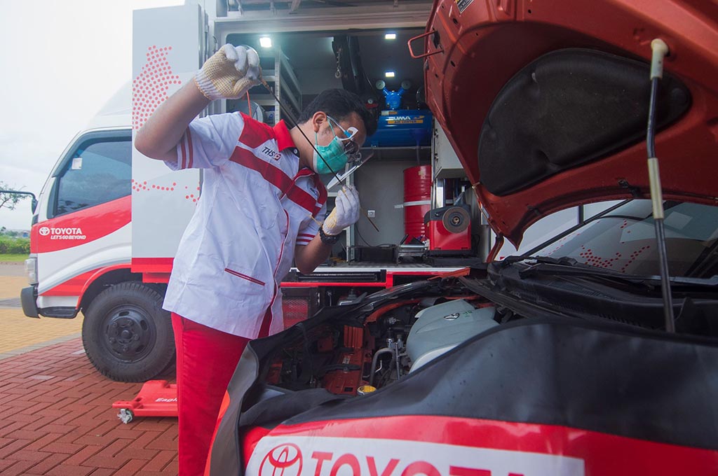 Unik, Ada Dealer Berjalan di Atas Truk