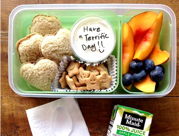 5 Persiapan Malam Hari untuk Menyiapkan Anak Sekolah