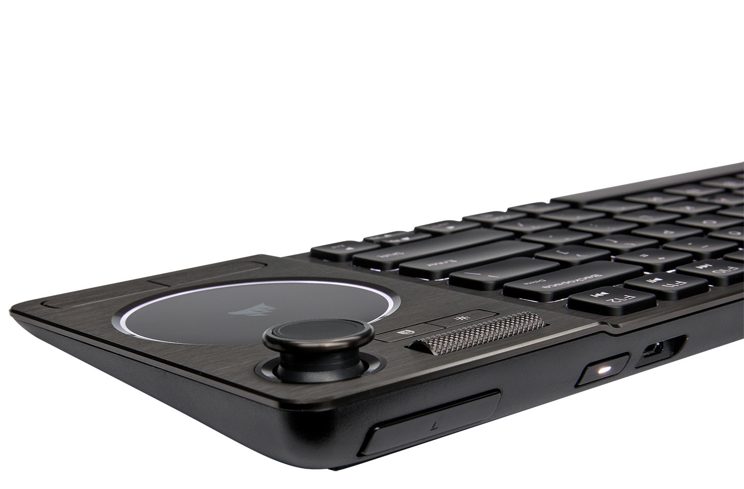 Corsair Rilis Keyboard Nirkabel Unik untuk Hiburan
