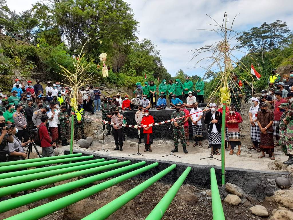 pompa hidram di Tabanan, Bali