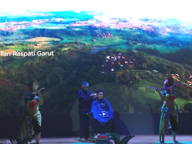 Asal Muasal Tradisi Potong Rambut di Indonesia