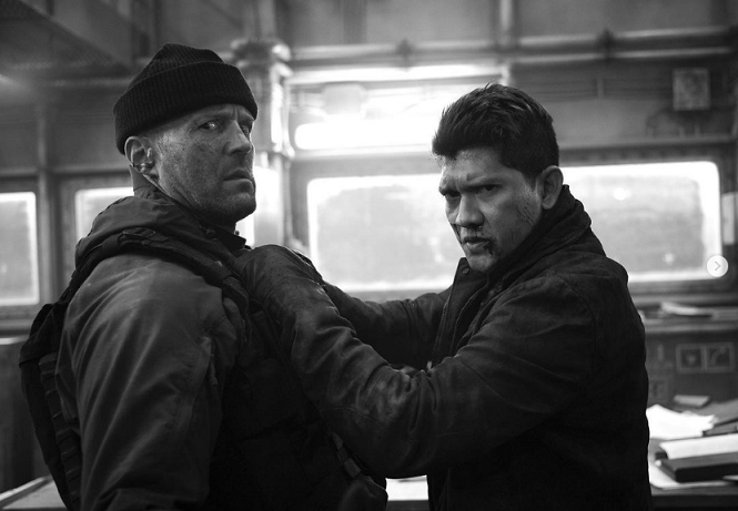 Potret Iko Uwais dan Jason Statham saat proses syuting film The Expendables 4. Instagram @jasonstatham