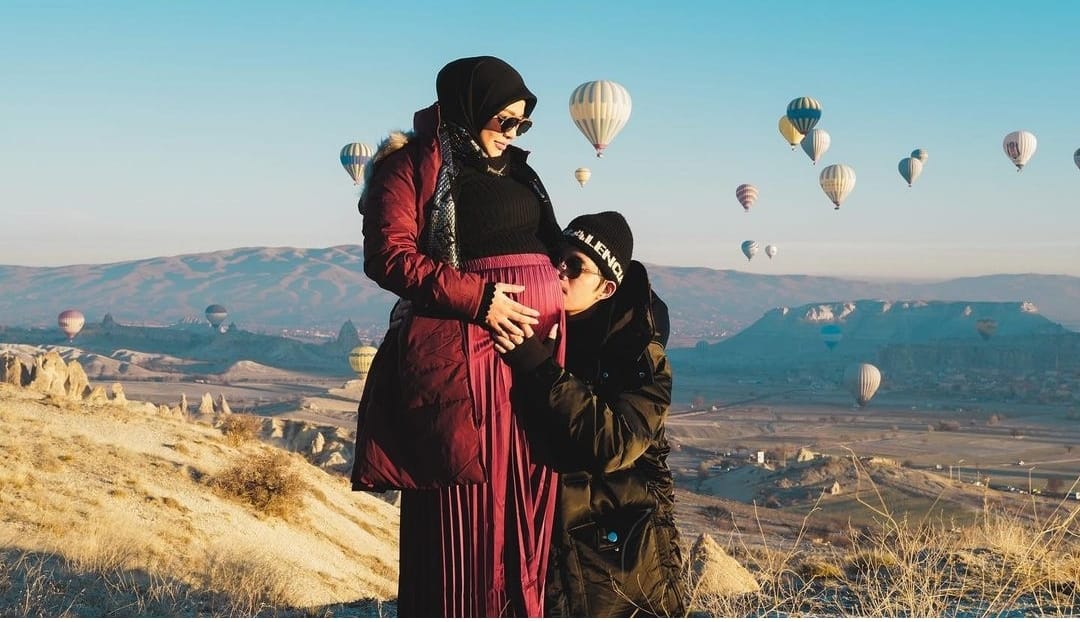 Potret kehamilan Aurel Hermansyah. Foto Instagram
