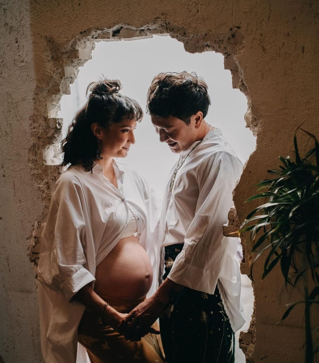 Potret kehamilan Nadine Chandrawinata. Foto Instagram