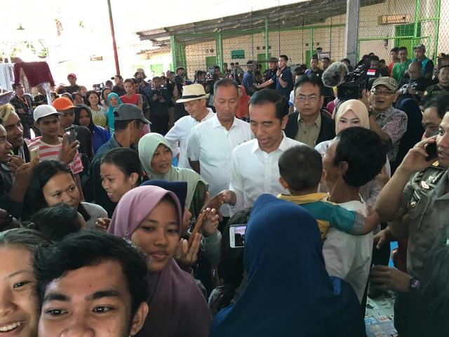 Jokowi Besuk Korban Tsunami