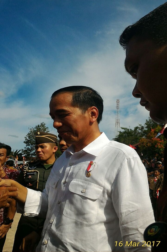 Warga di Perbatasan Lebih Berhemat bila Belanja di Malaysia