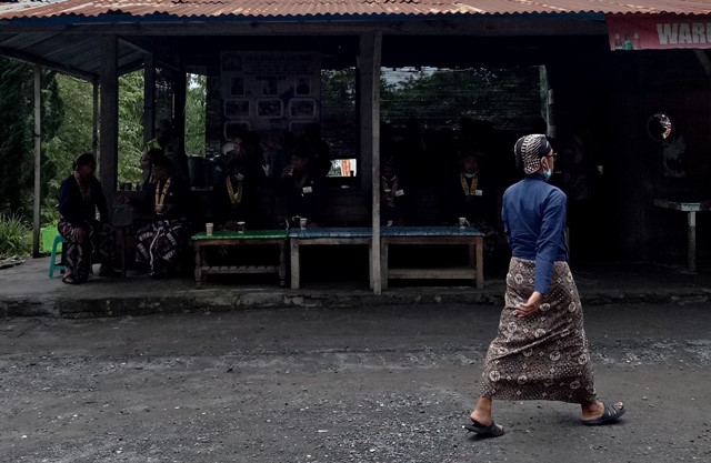 Prosesi Sepi Labuhan Merapi